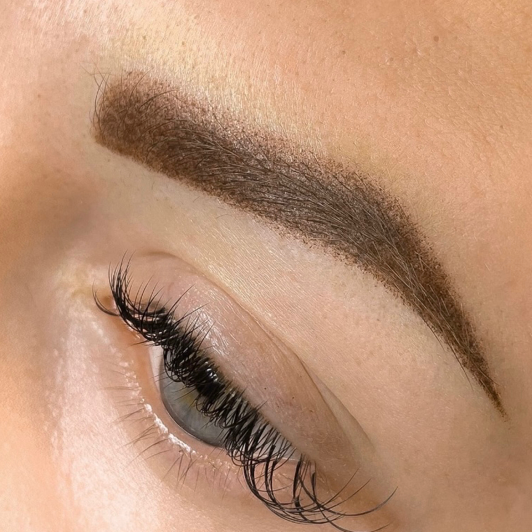 Коррекция бровей  и губ ( перманентный макияж) до 2 мес после первой процедуры