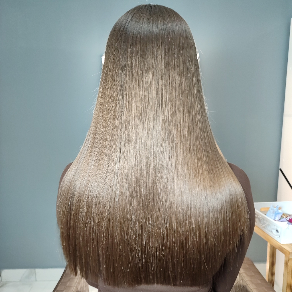 Кератиновое выпрямление