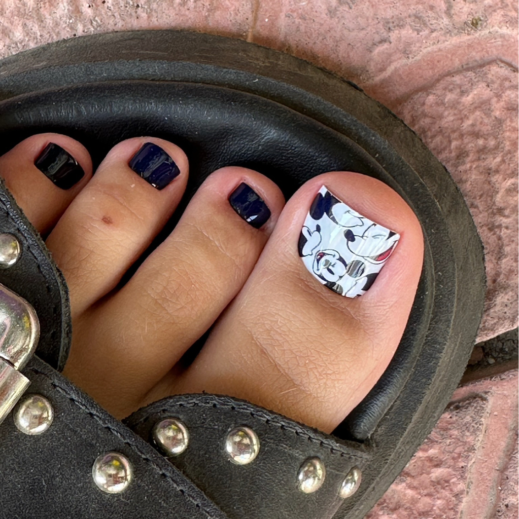 Детский атравматический педикюр ( до 12 лет включительно )-20 % * с разрешения родителей