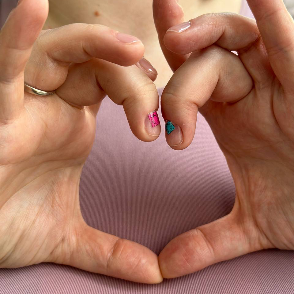 Детский атравматический маникюр+ гель лак (до 12 лет включительно)-20% * с разрешения родителей