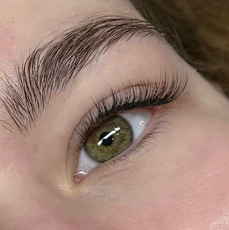 Классическое наращивание ресниц