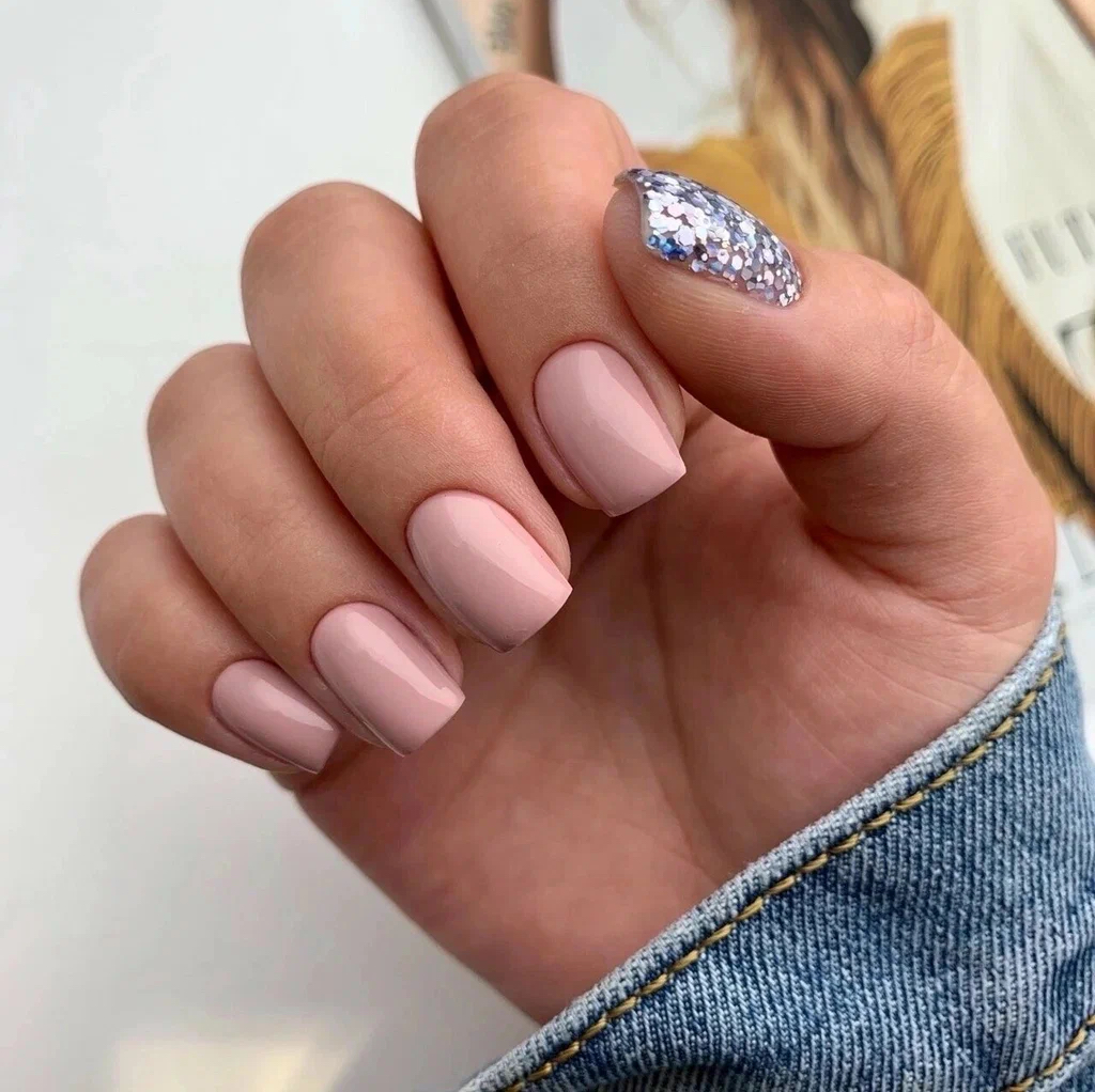 Снятие нарощенных ногтей