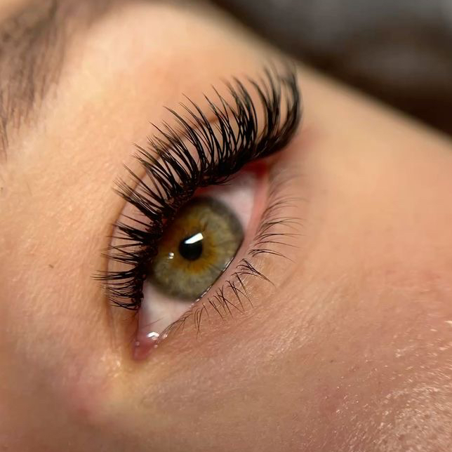 Коррекция наращенных ресниц (2,5д)