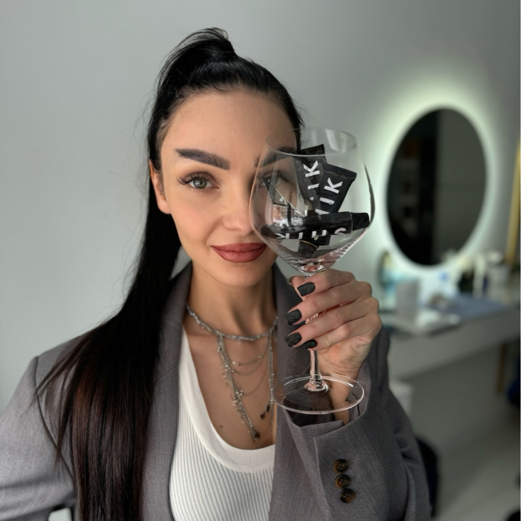 Комплекс: БРОВИ полный (коррекция, окрашивание, ламинирование, ботокс)