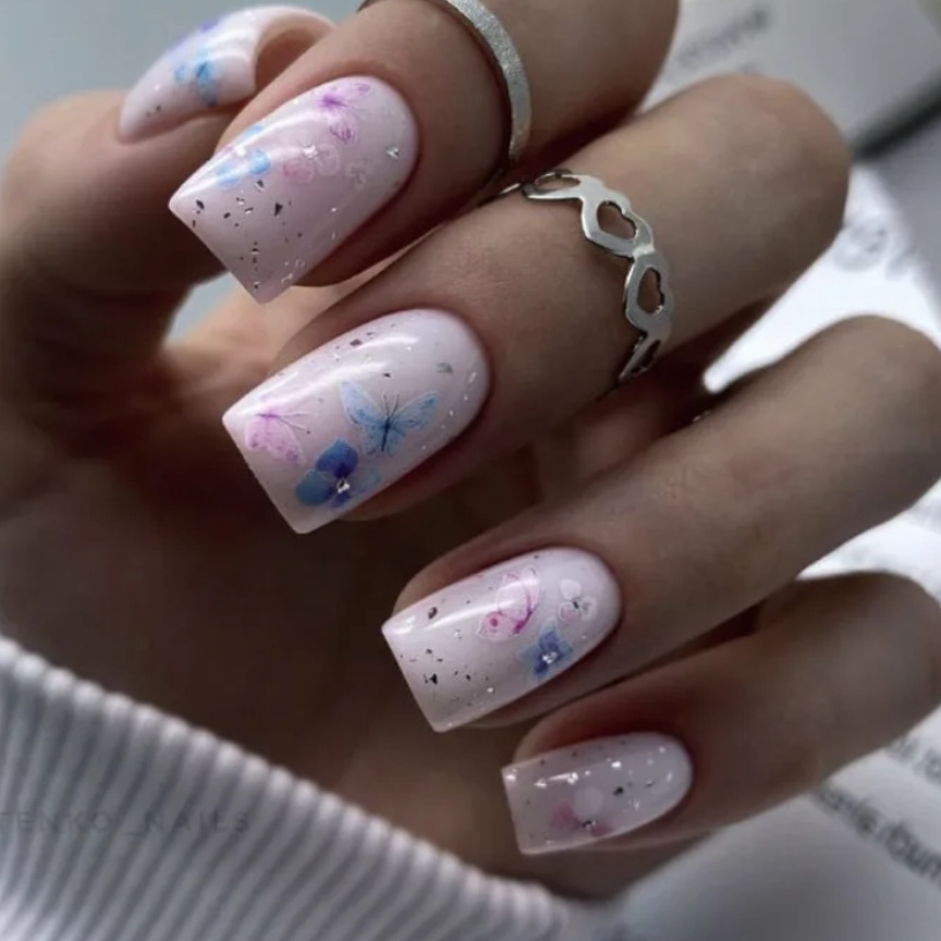 Маникюр с покрытием гель-лак