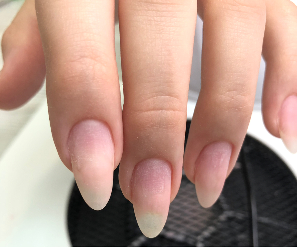 Маникюр без покрытия