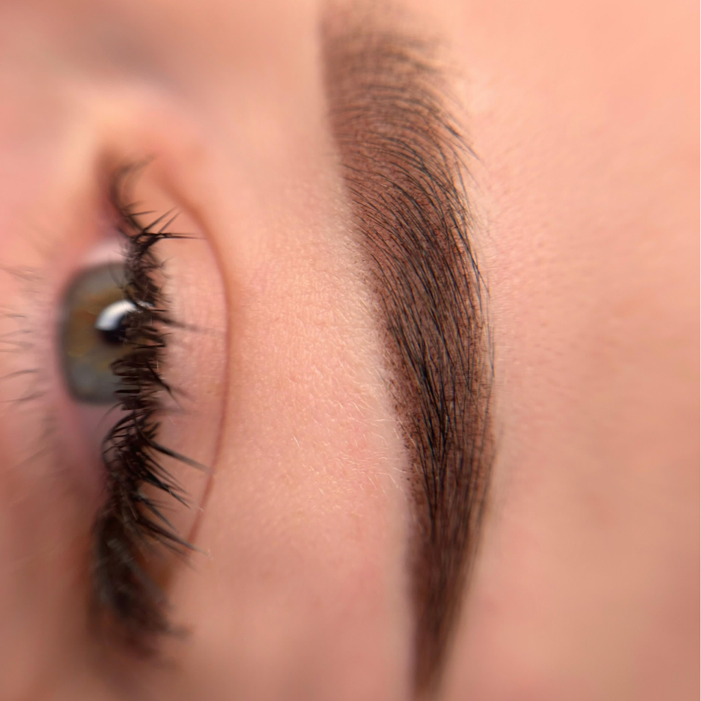 Перманент бровей