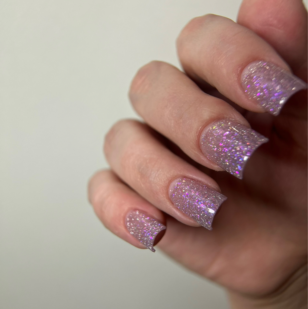 Наращивание ногтей (в один тон)