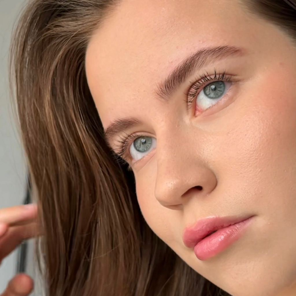 коррекция + окрашивание бровей