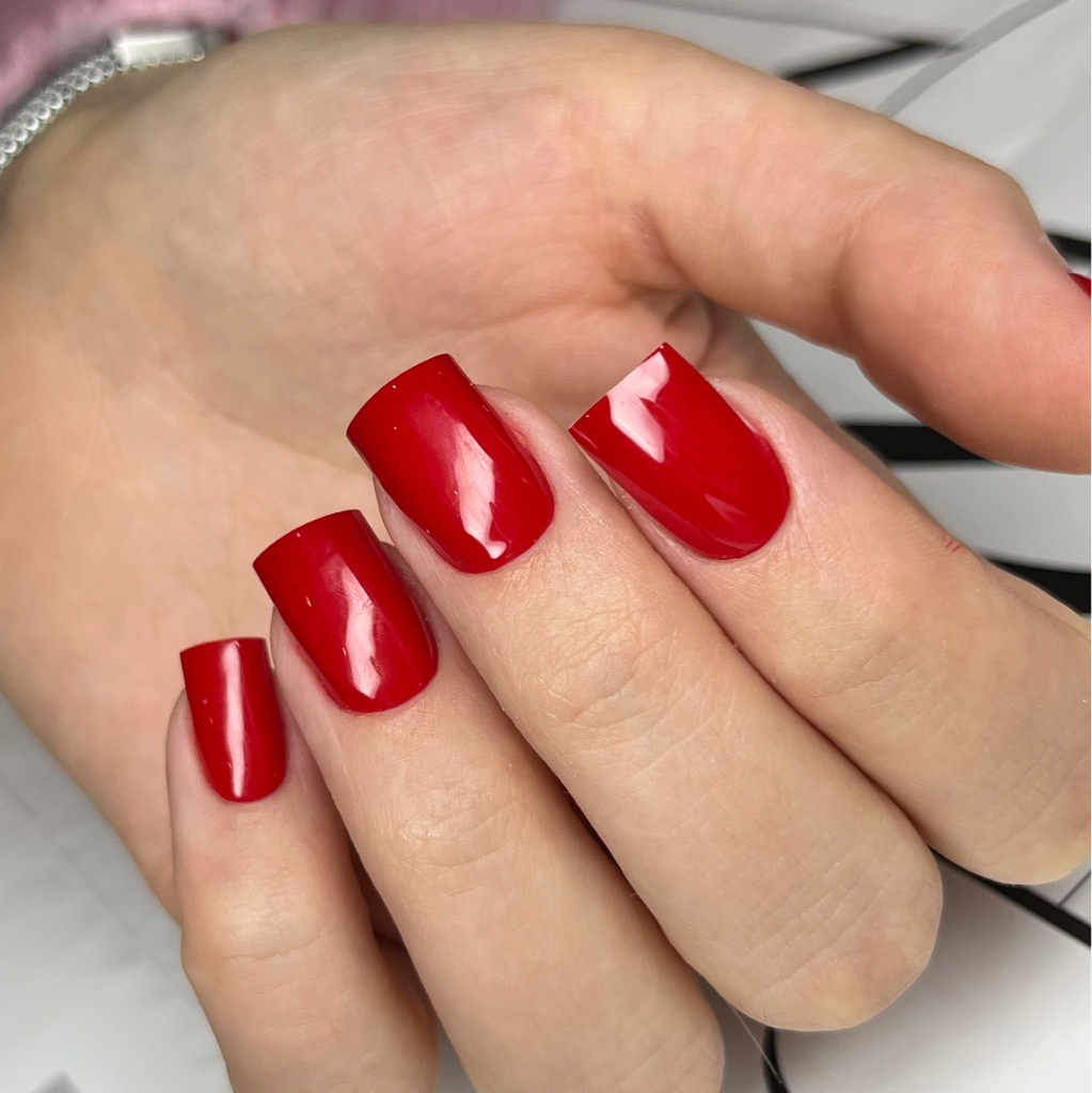 Маникюр с покрытием