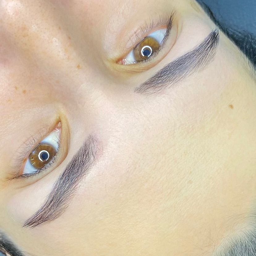 Оформление с окрашивание бровей