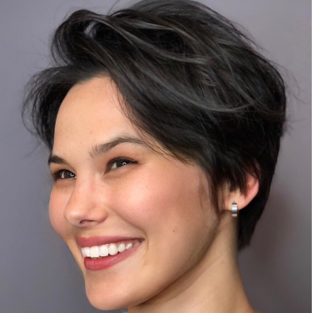 однотонное окрашивание коротких  и корней (2см)