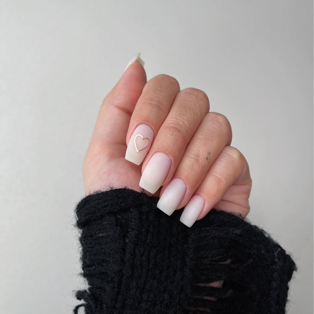 Комплекс «маникюр с укреплением гелем SPA»
ВЕДУЩИЙ МАСТЕР