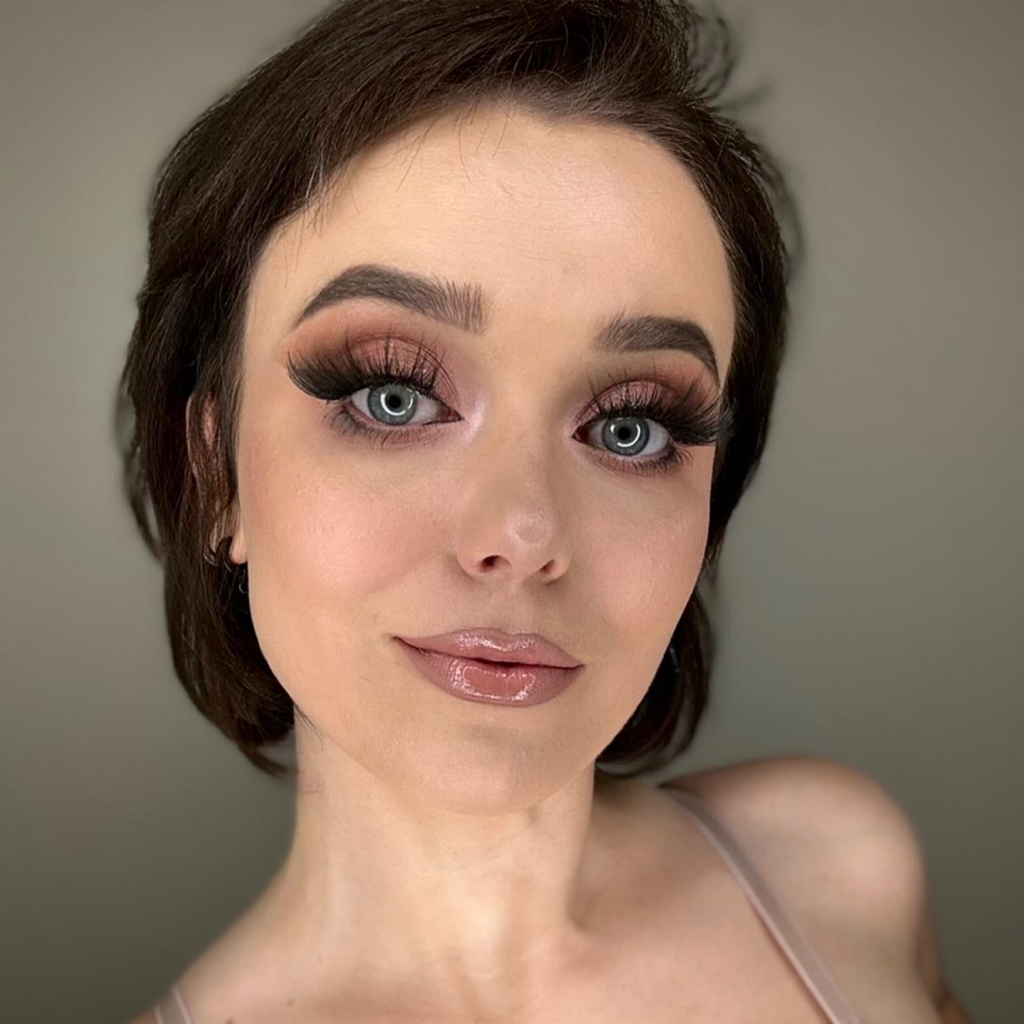 по форме стрижки