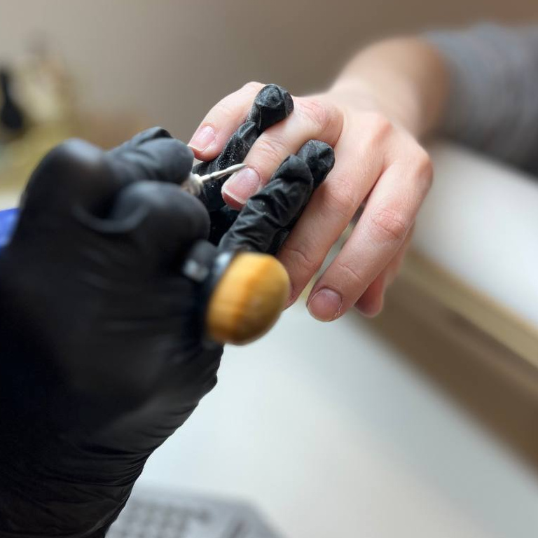 Базовый курс по маникюру. Гелевое укрепление.