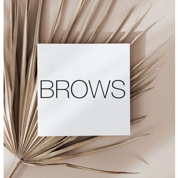 Депиляция воском на выбор: над губой, подбородок