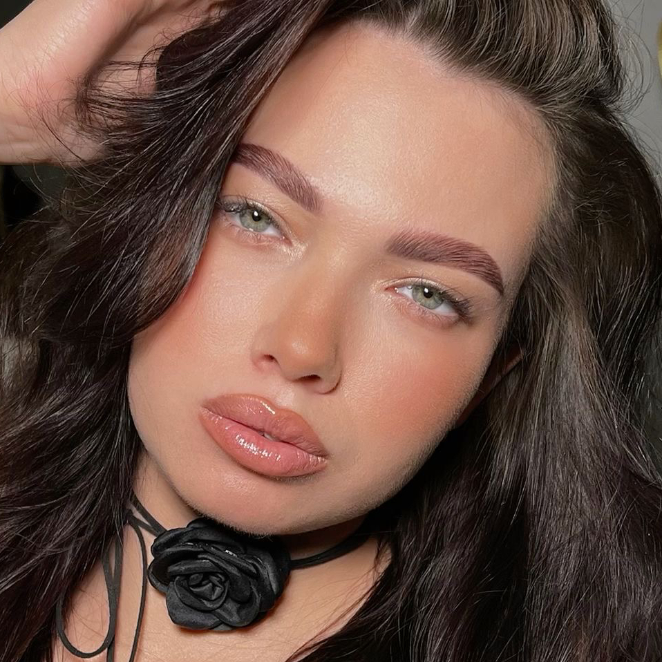 Коррекция + окрашивание бровей