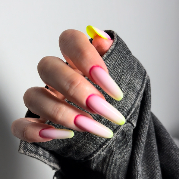 Наращивание ногтей