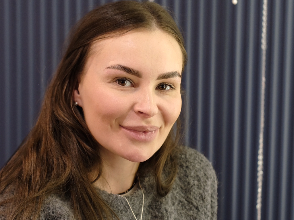 Оформление бровей (воск, пинцет) + окрашивание хной