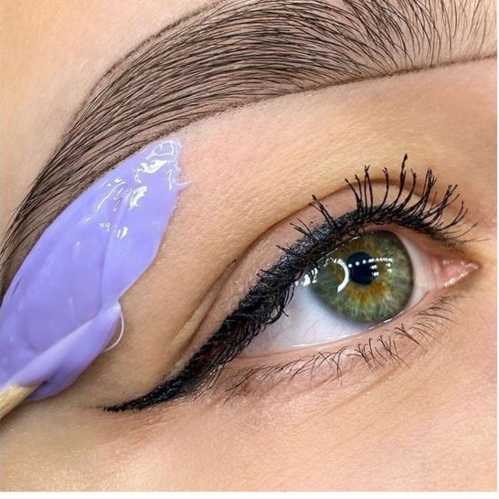 Коррекция бровей