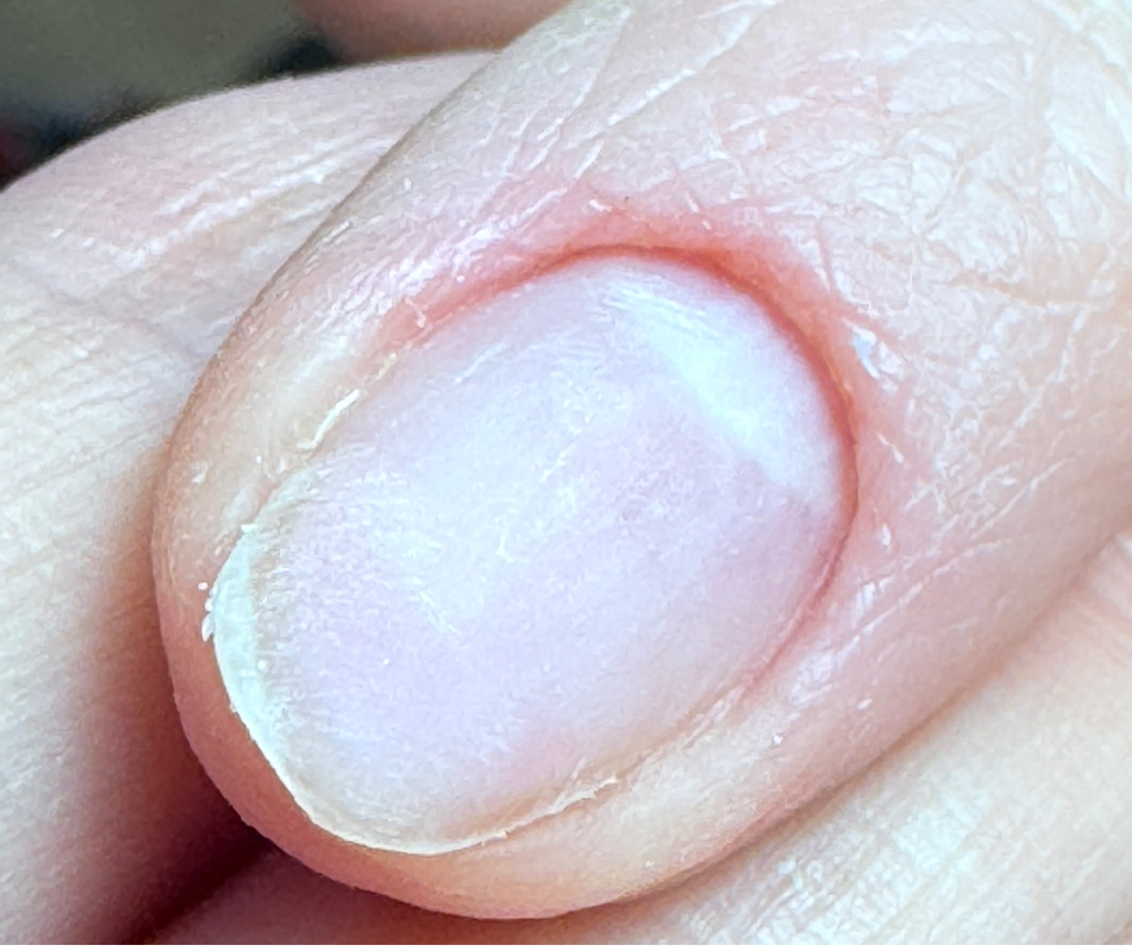 Маникюр без покрытия