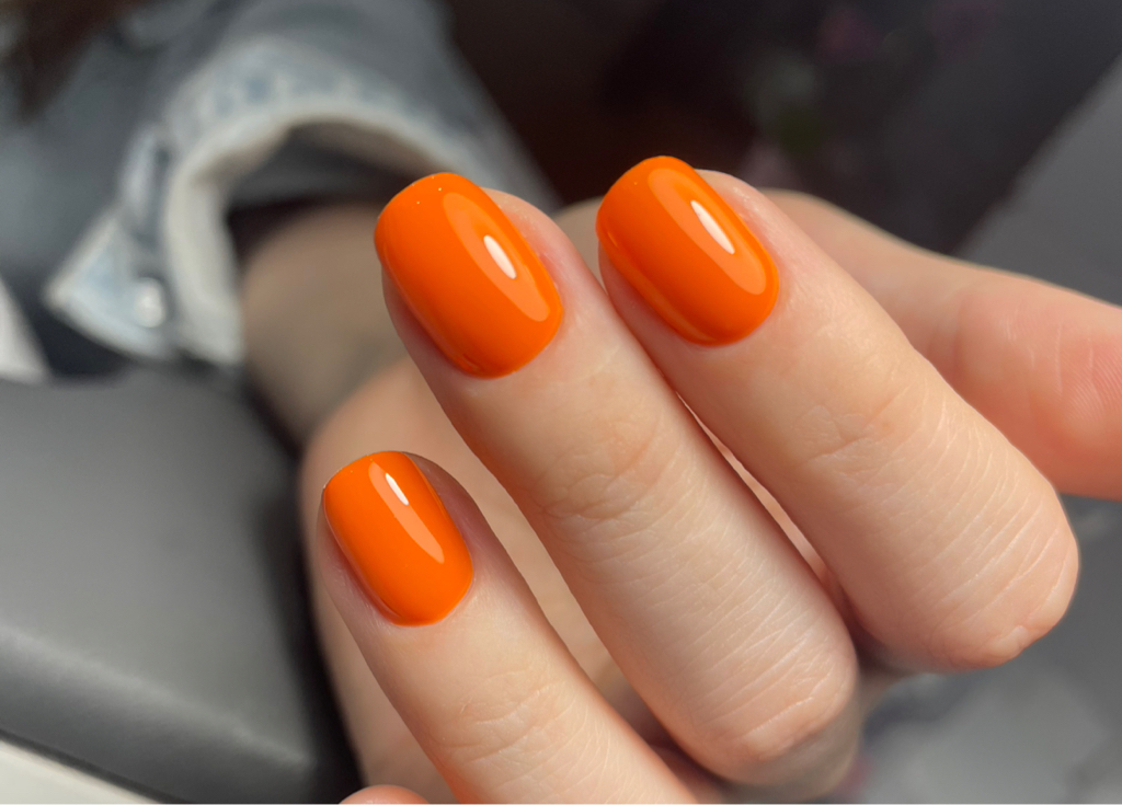 Маникюр с покрытием гель-лак