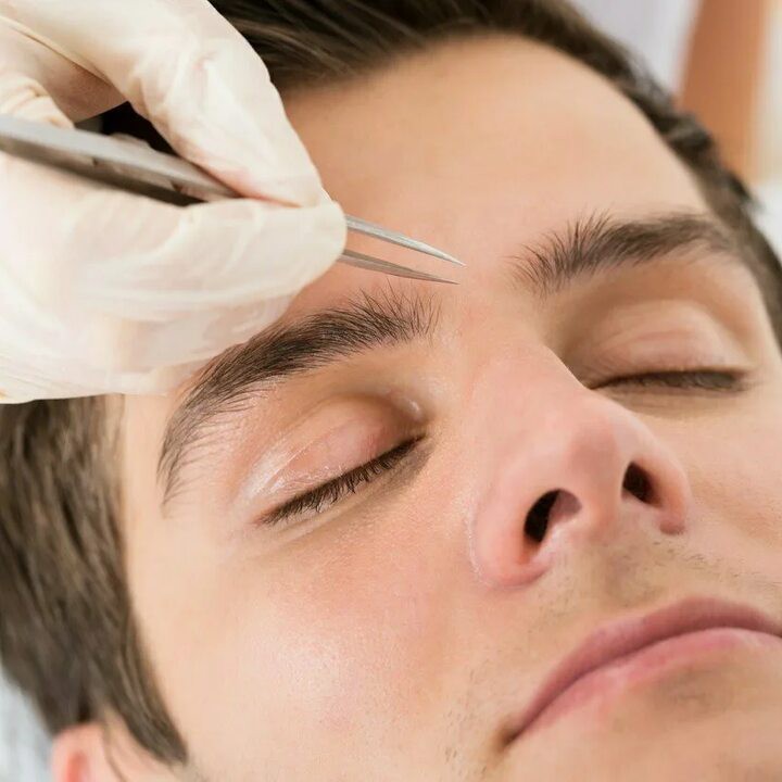 Мужская коррекция бровей