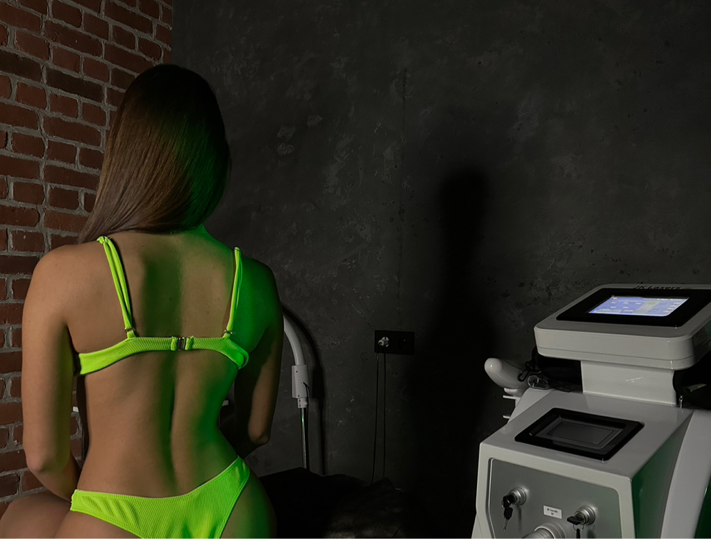 Эпиляция спина полностью