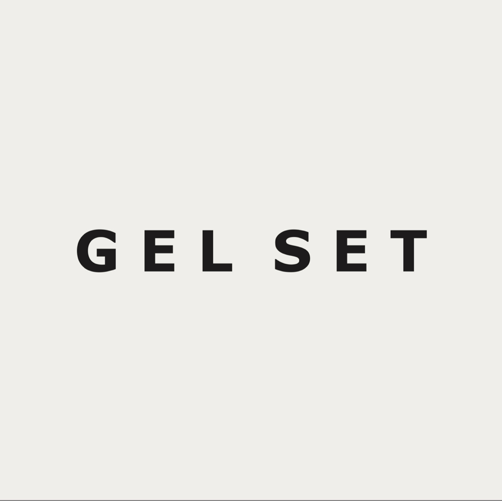 КОМПЛЕКС «GEL SET» : Маникюр, укрепление гелем, долговременное покрытие однотон.