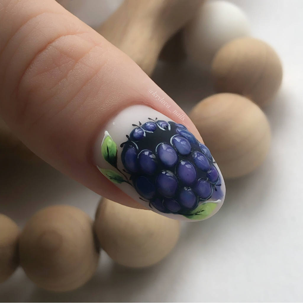 Фрукты, ягоды / 1 ноготь