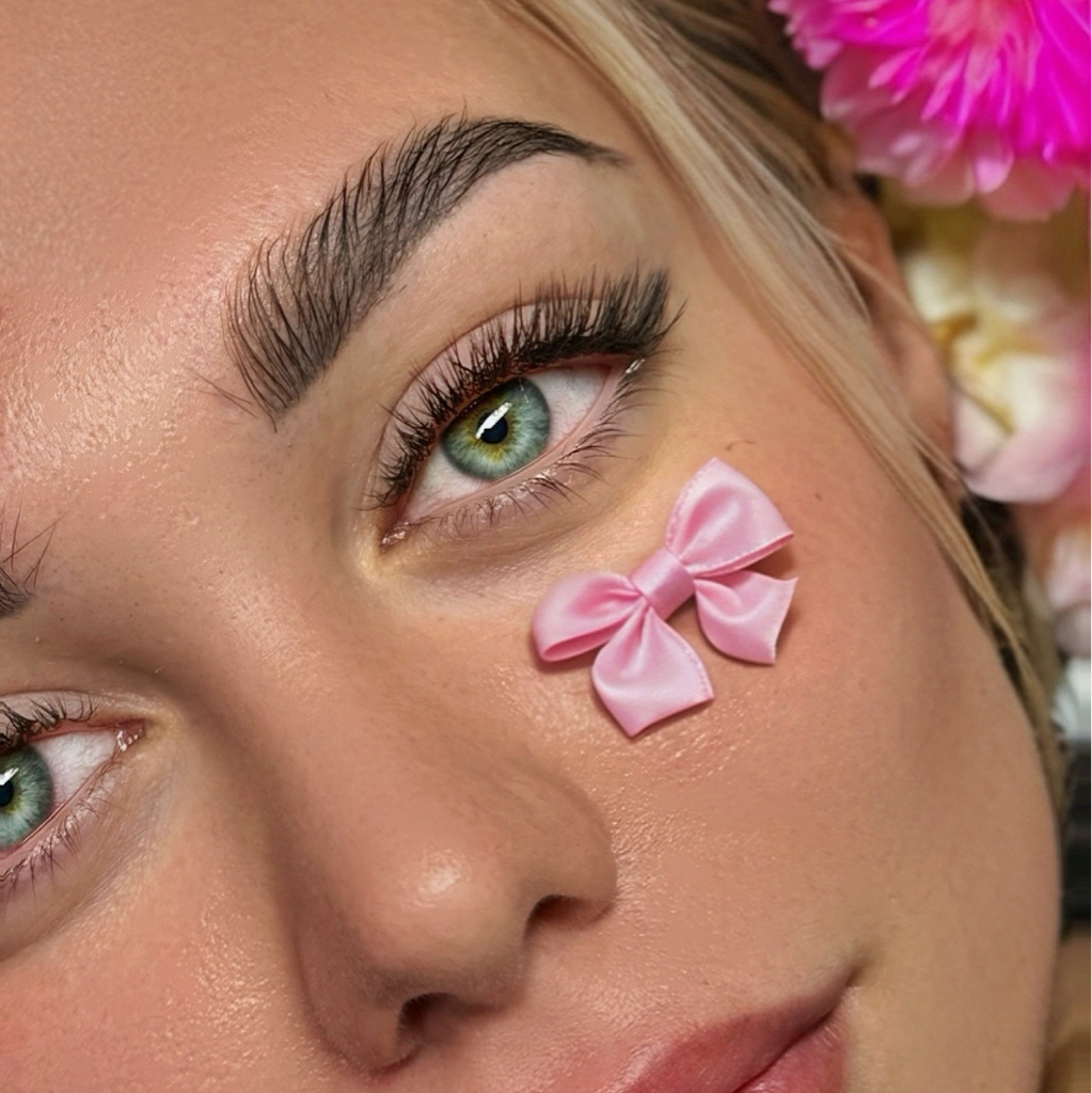 Наращивание ресниц  Двойной объём