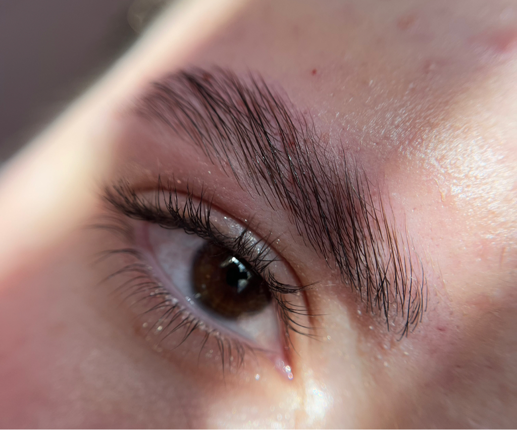 Долговременная укладка и коррекция бровей