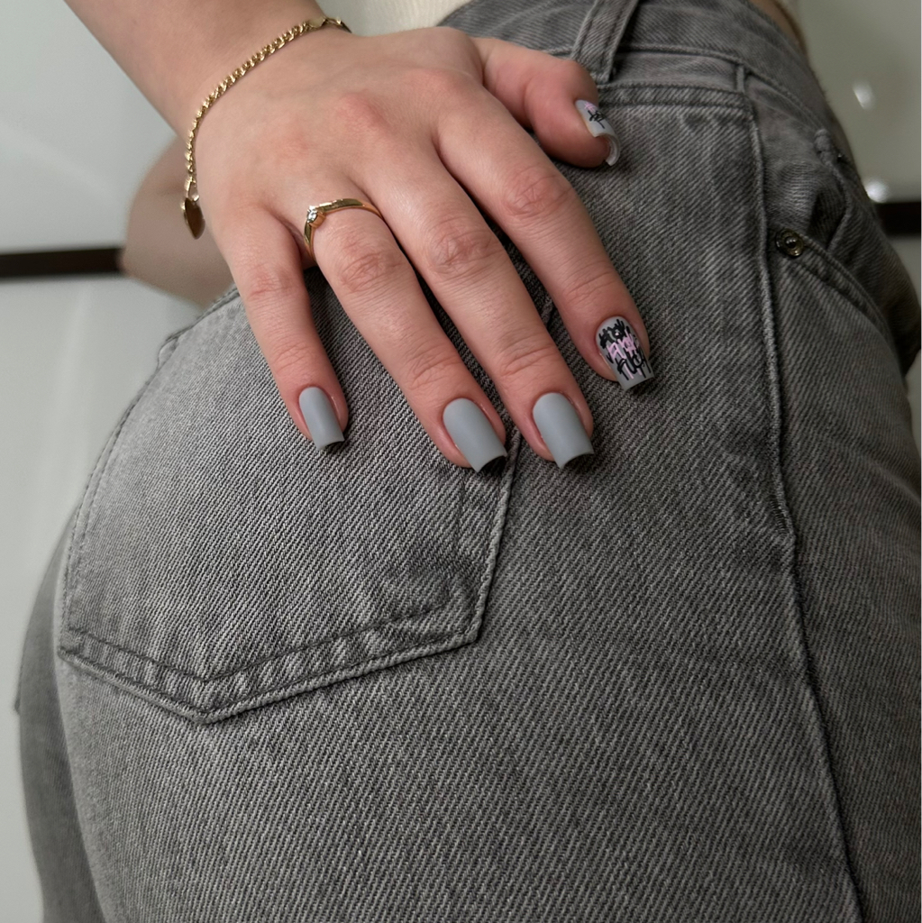 Маникюр + укрепление гелем + простой дизайн