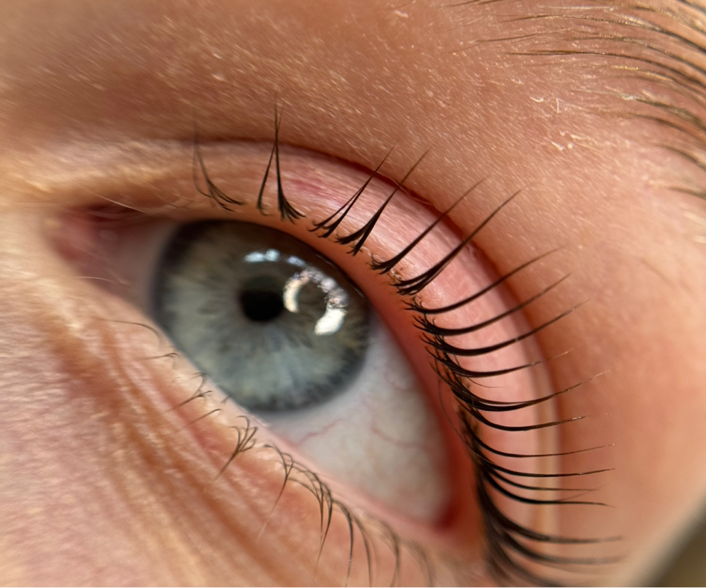 Окрашивание ресниц