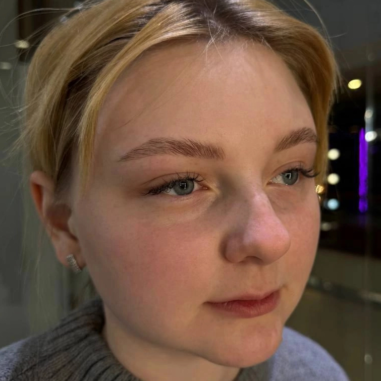 Коррекция бровей+окрашивание краской