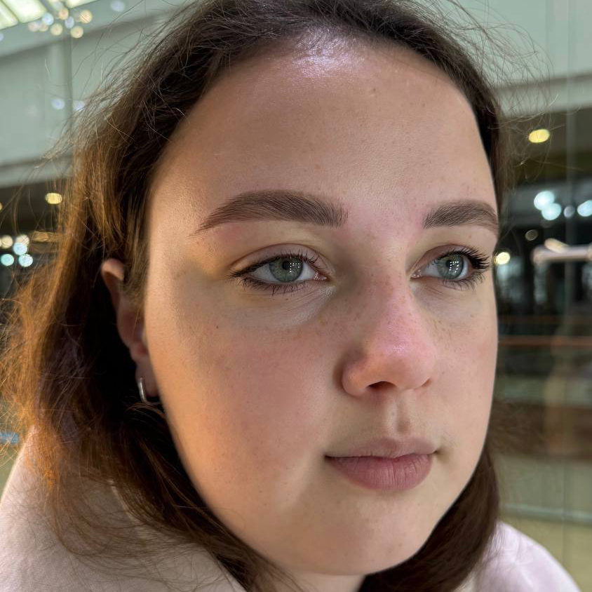 Окрашивание бровей краской