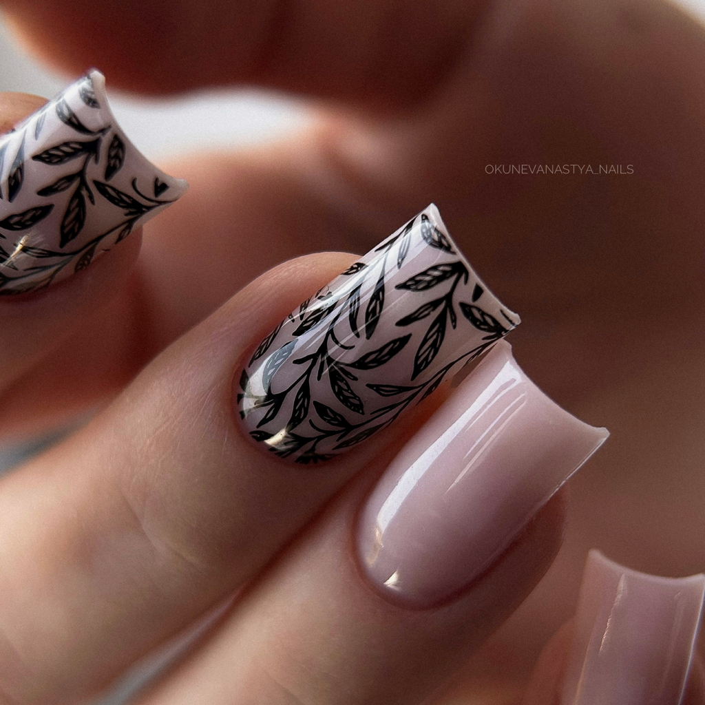 Покрытие с дизайном 2-5 ногтей