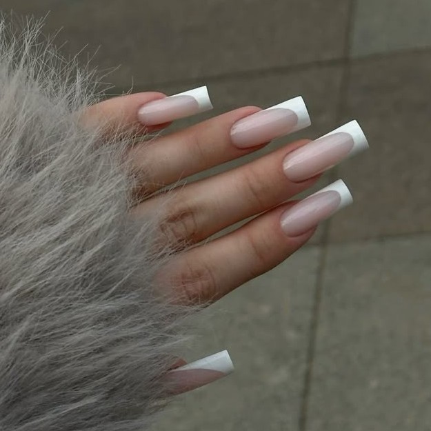 Лёгкий дизайн (френч, лёгкий рисунок, втирка,  фольга, наклейки)