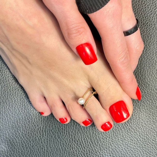 SMART педикюр с покрытием гель-лаком