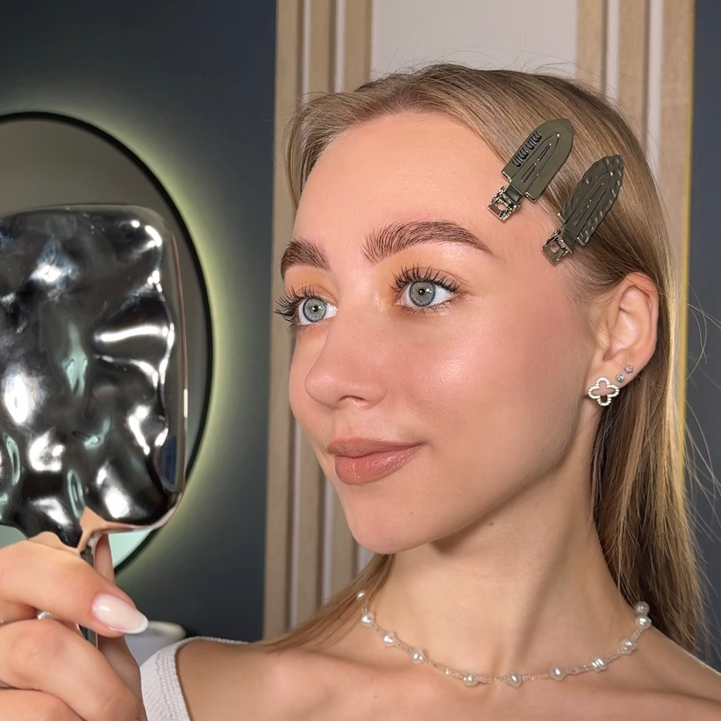 комплекс:  оформление бровей + ламинирование верхних ресниц