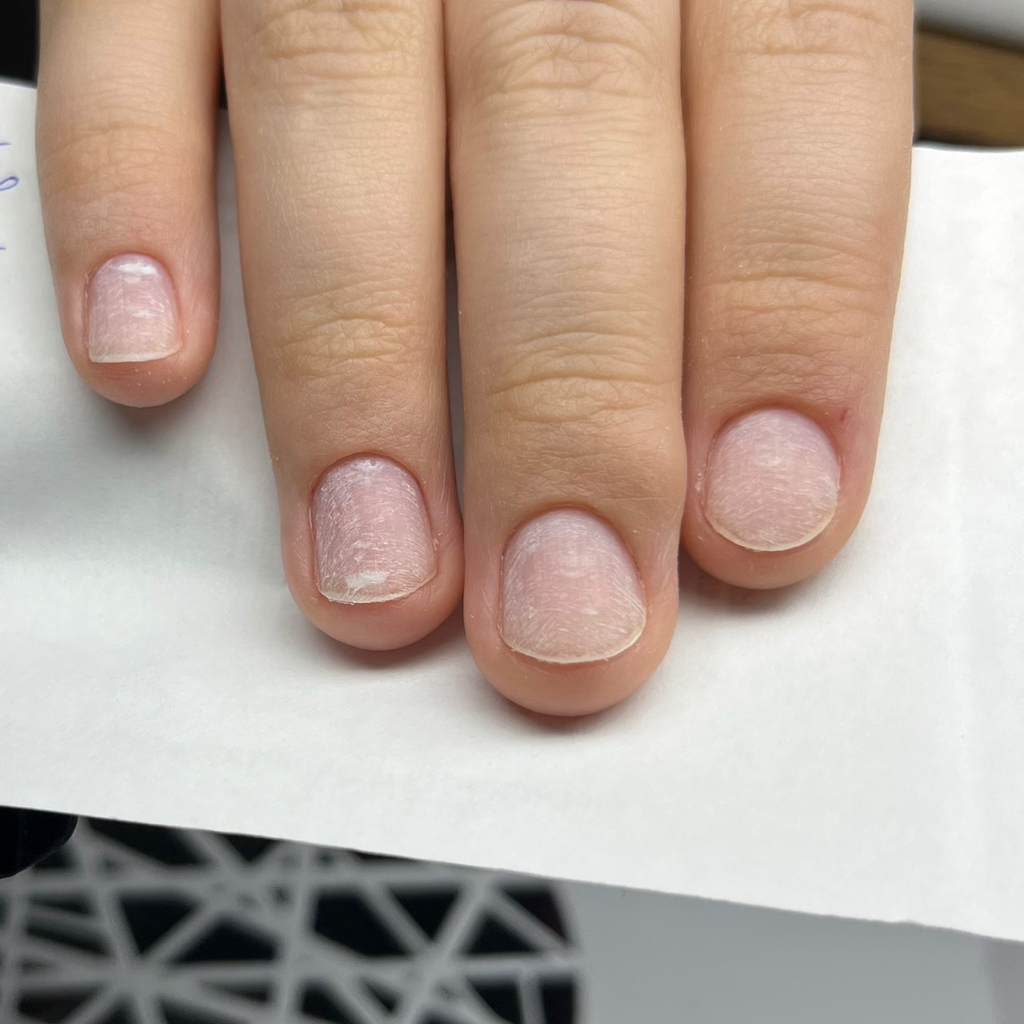 Снятие покрытия+маникюр без покрытия