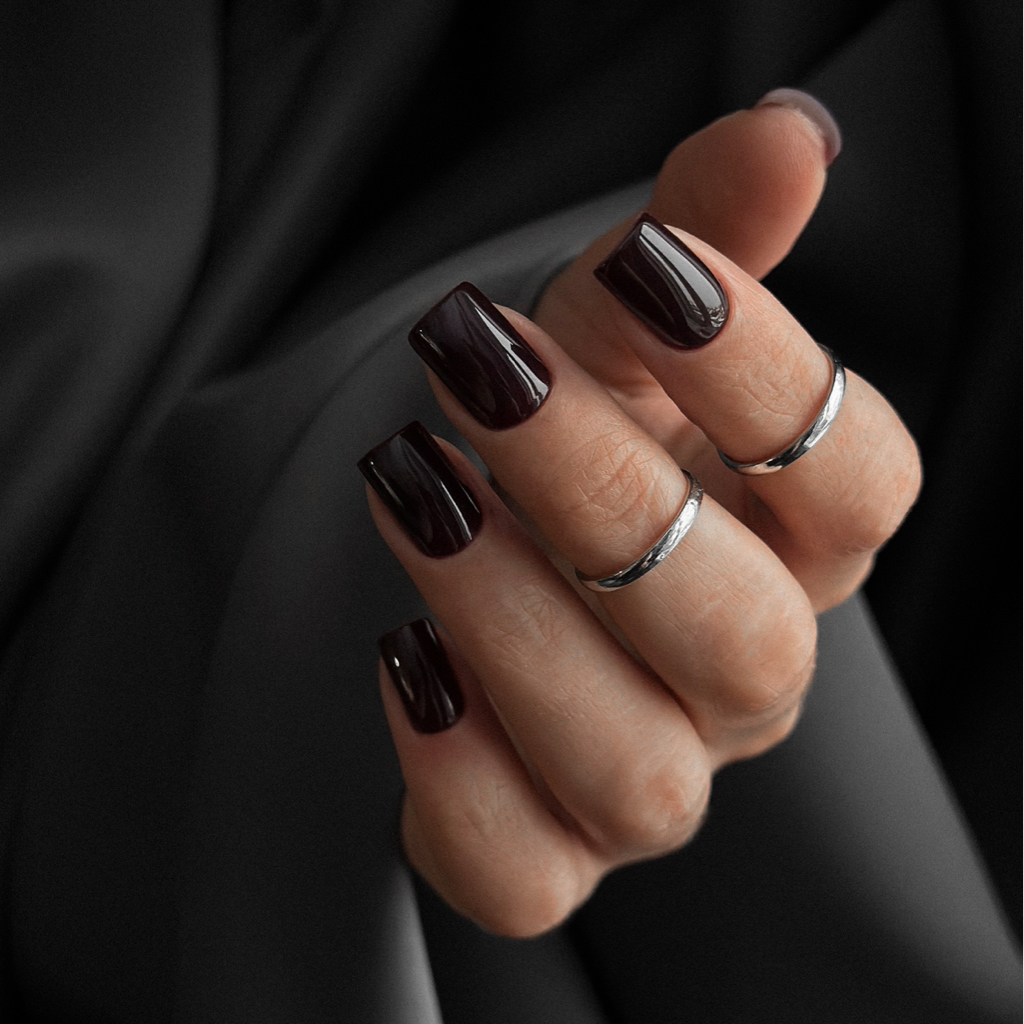 Маникюр с однотонным покрытием