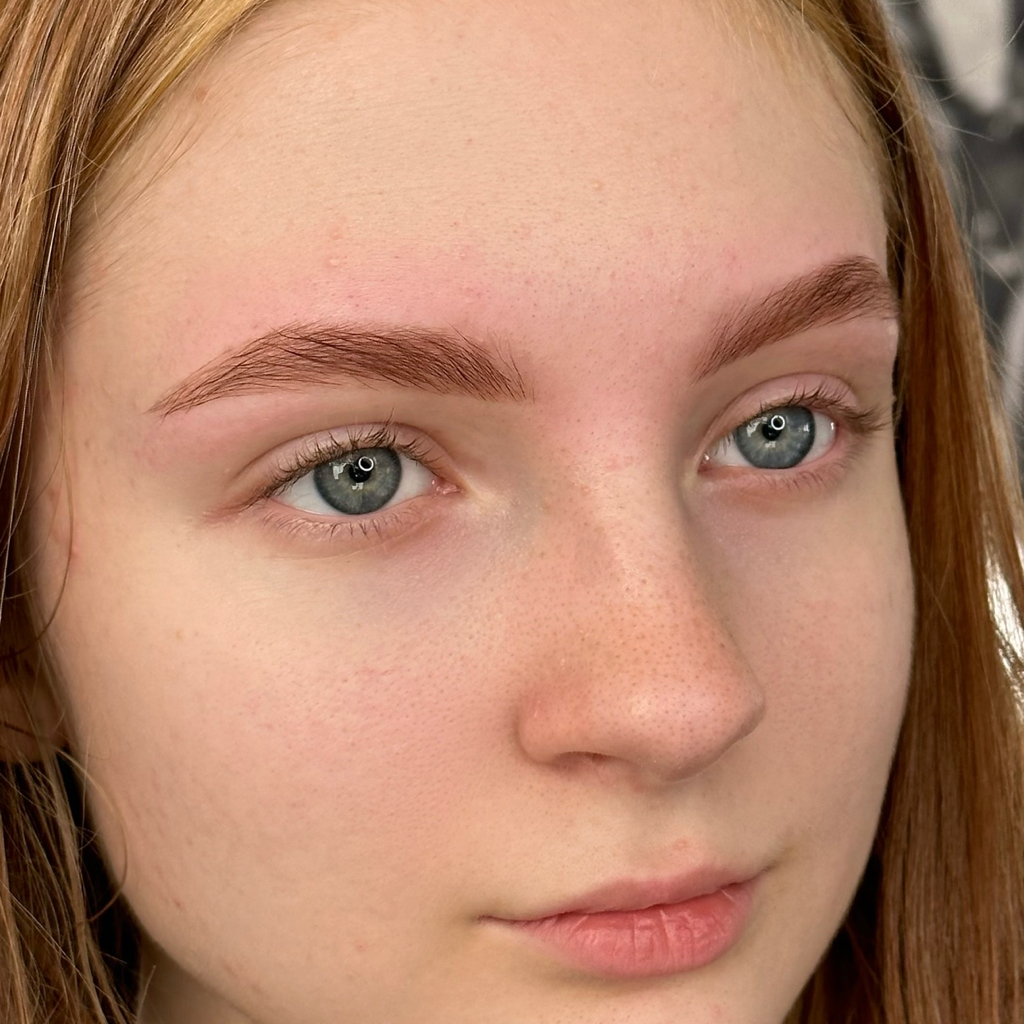 Окрашивание бровей