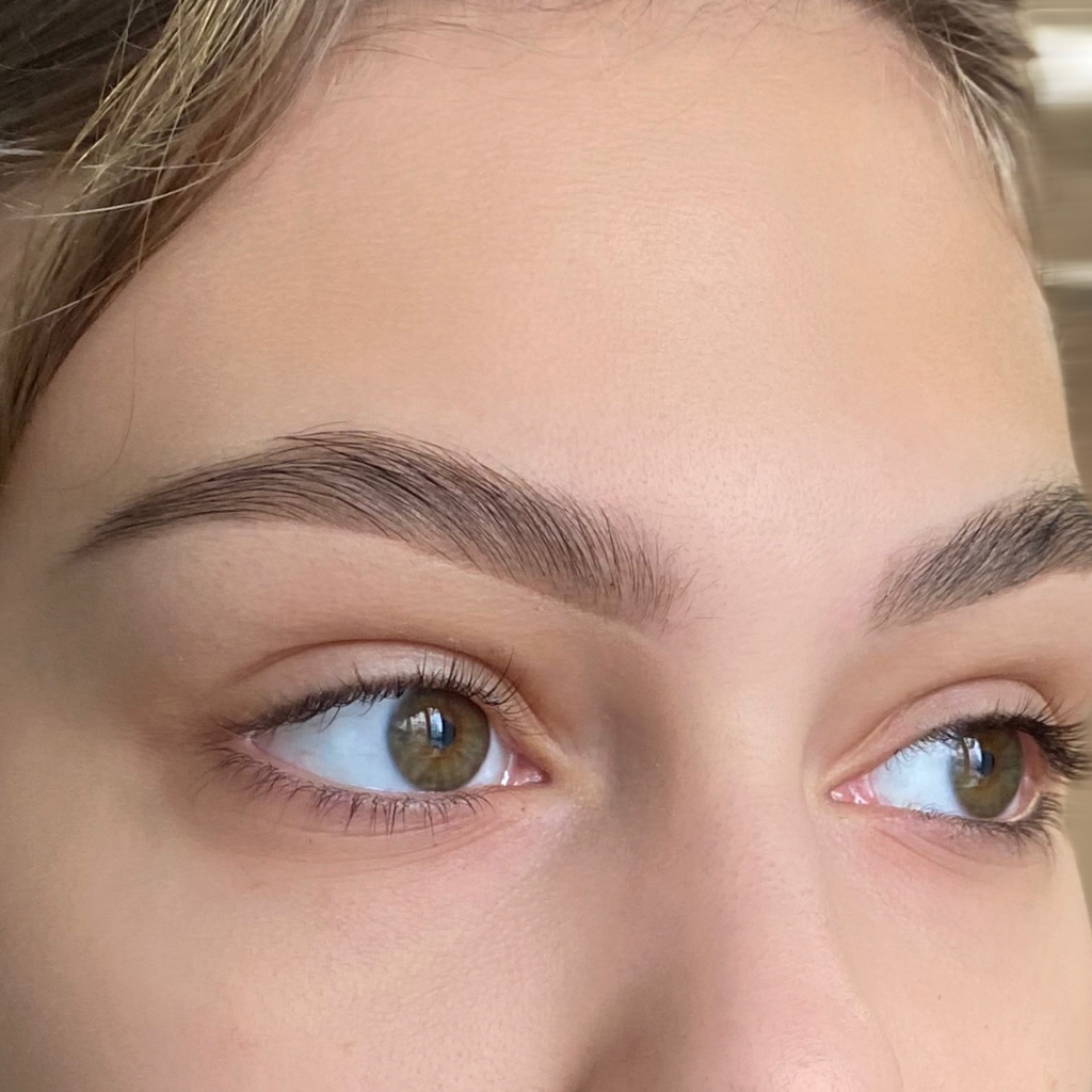 Счастье для бровей , уход для роста волос. Оформление и окрашивание.