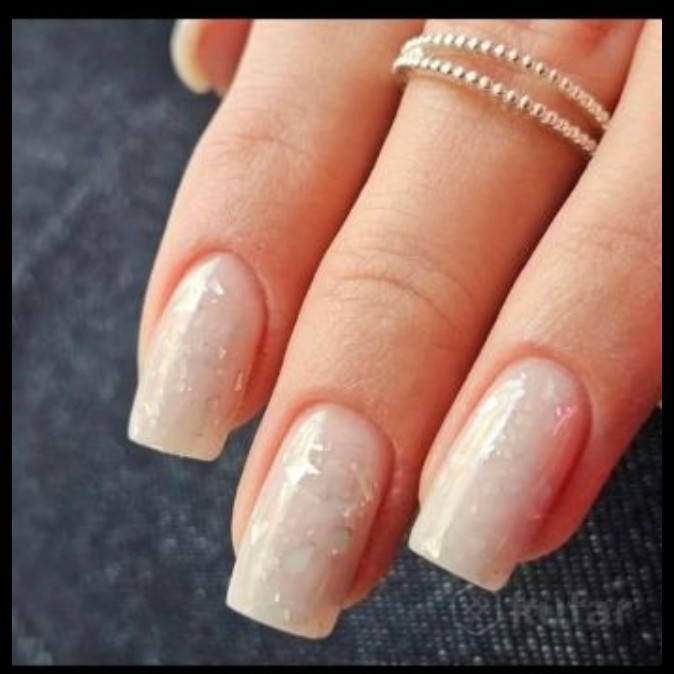 наращивание ногтей