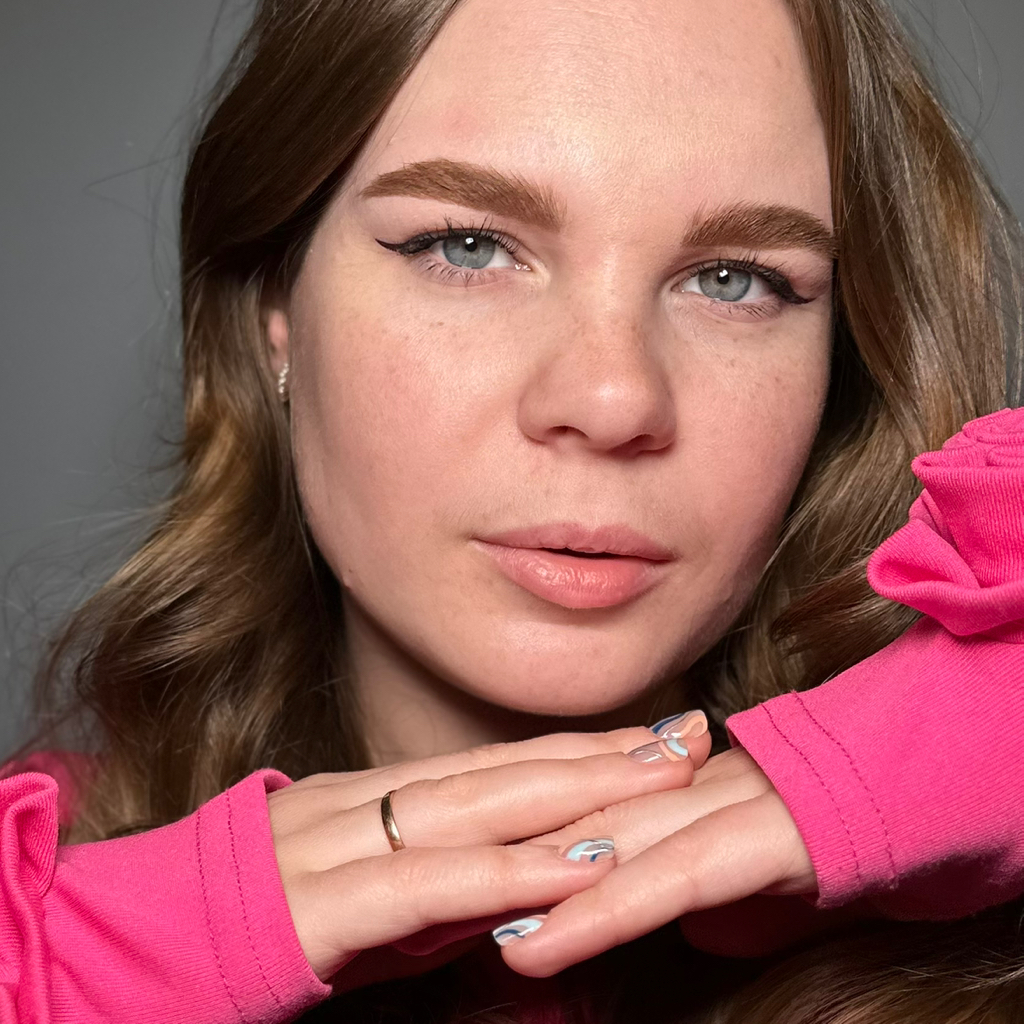 Коррекция + окрашивание бровей