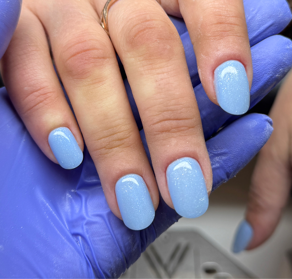 Маникюр с покрытием гель-лаком