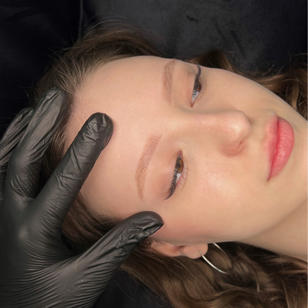 КОРРЕКЦИЯ БРОВЕЙ перманентного макияжа