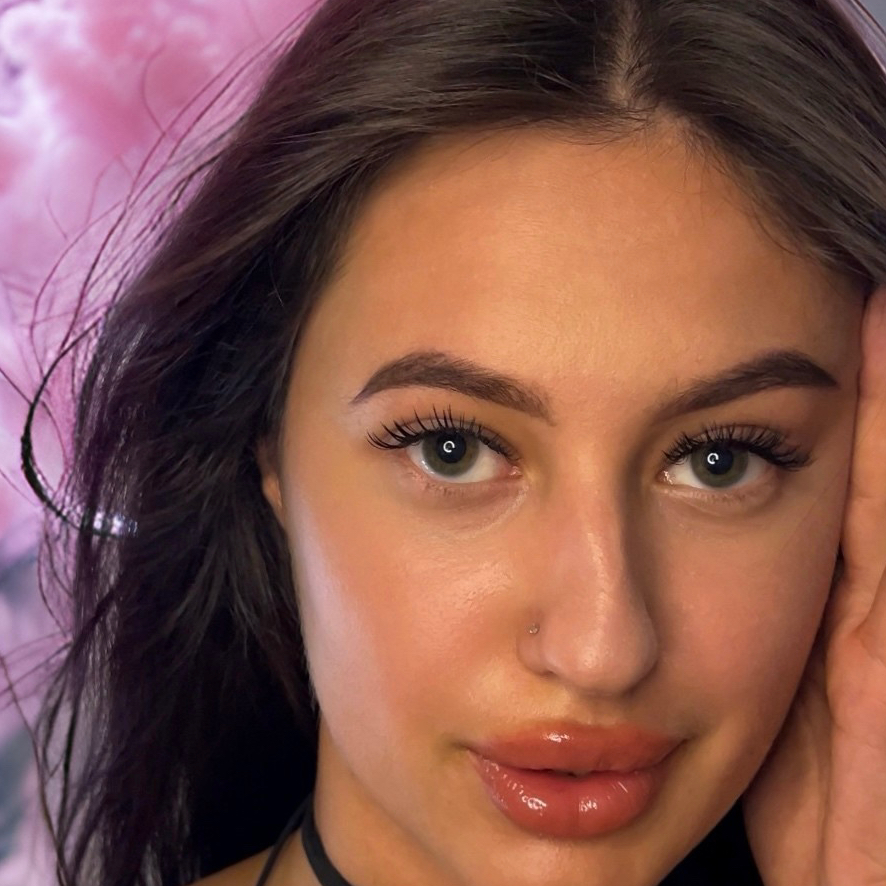 Наращивание ресниц 2,5D