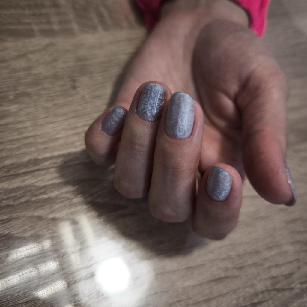 Маникюр с покрытием гель-лак